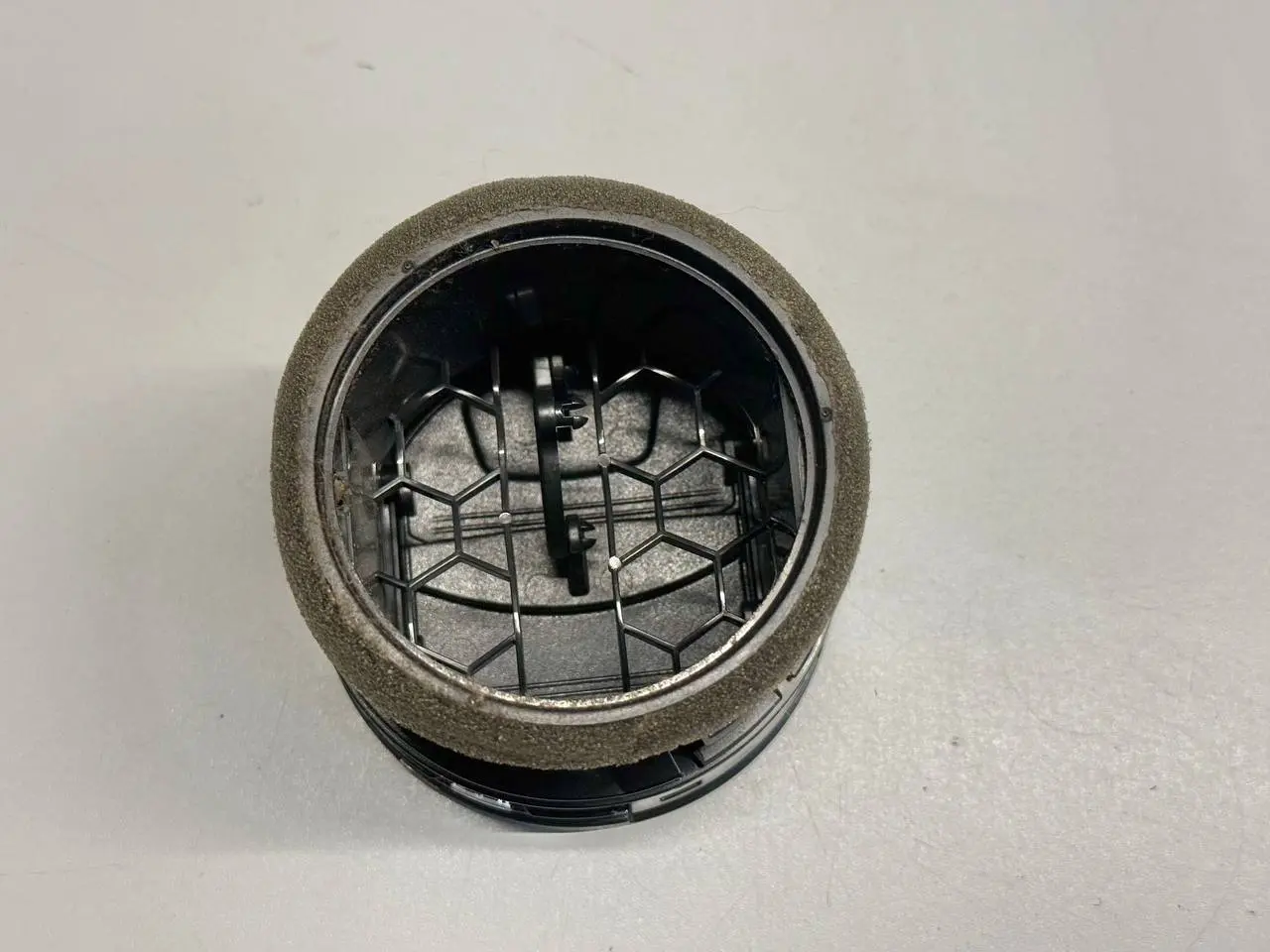 Lüftungsgitter Luftdüse links Rechts Mitte FORD Mondeo CA2 2.0L TDCi 2008 6M21U018B09