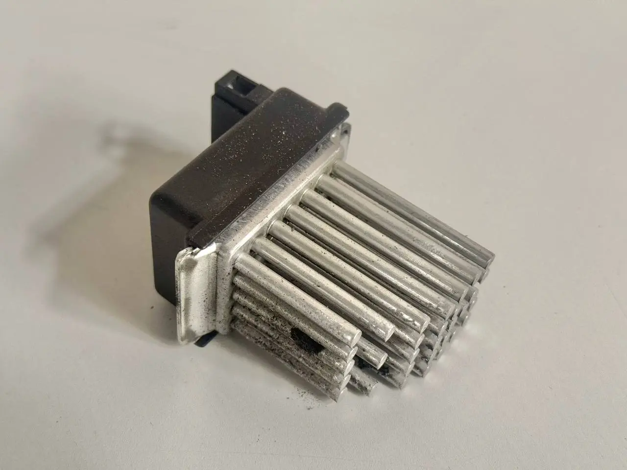 Steuergeraet Relais Heizungswiderstand A6 Avant 4B5 TDI 2.5L 2002 MF246810149