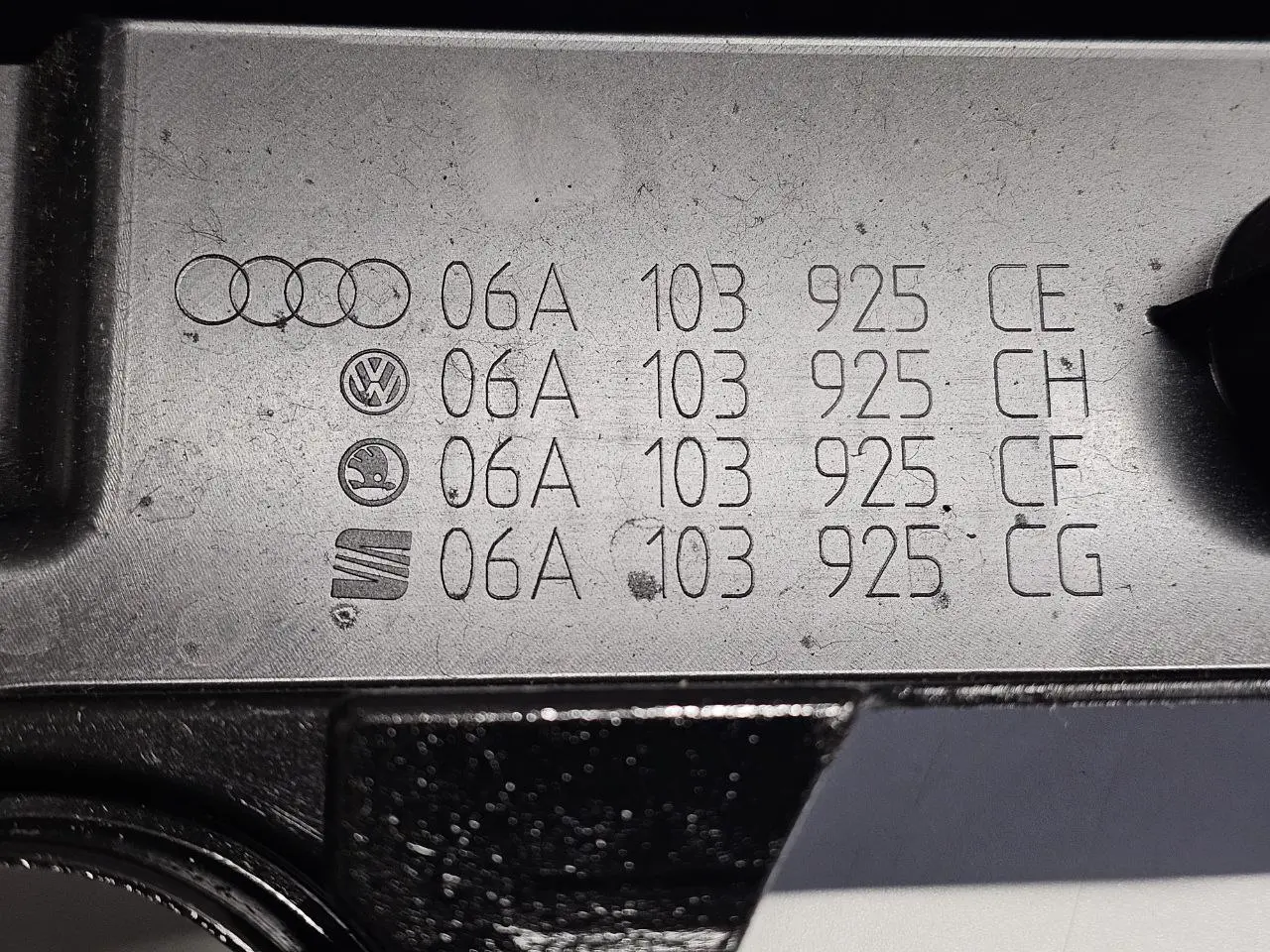 Motorabdeckung VW Golf Plus 2006 5M1 1,6 06A103925CH