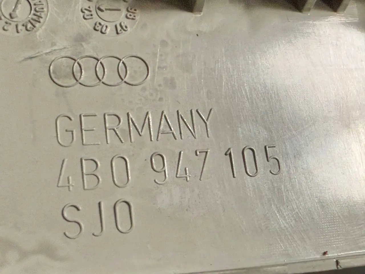 Innenleuchte Innenraumbeleuchtung 2St A6 Avant 4B5 TDI 2.5L 2002 4B0947105