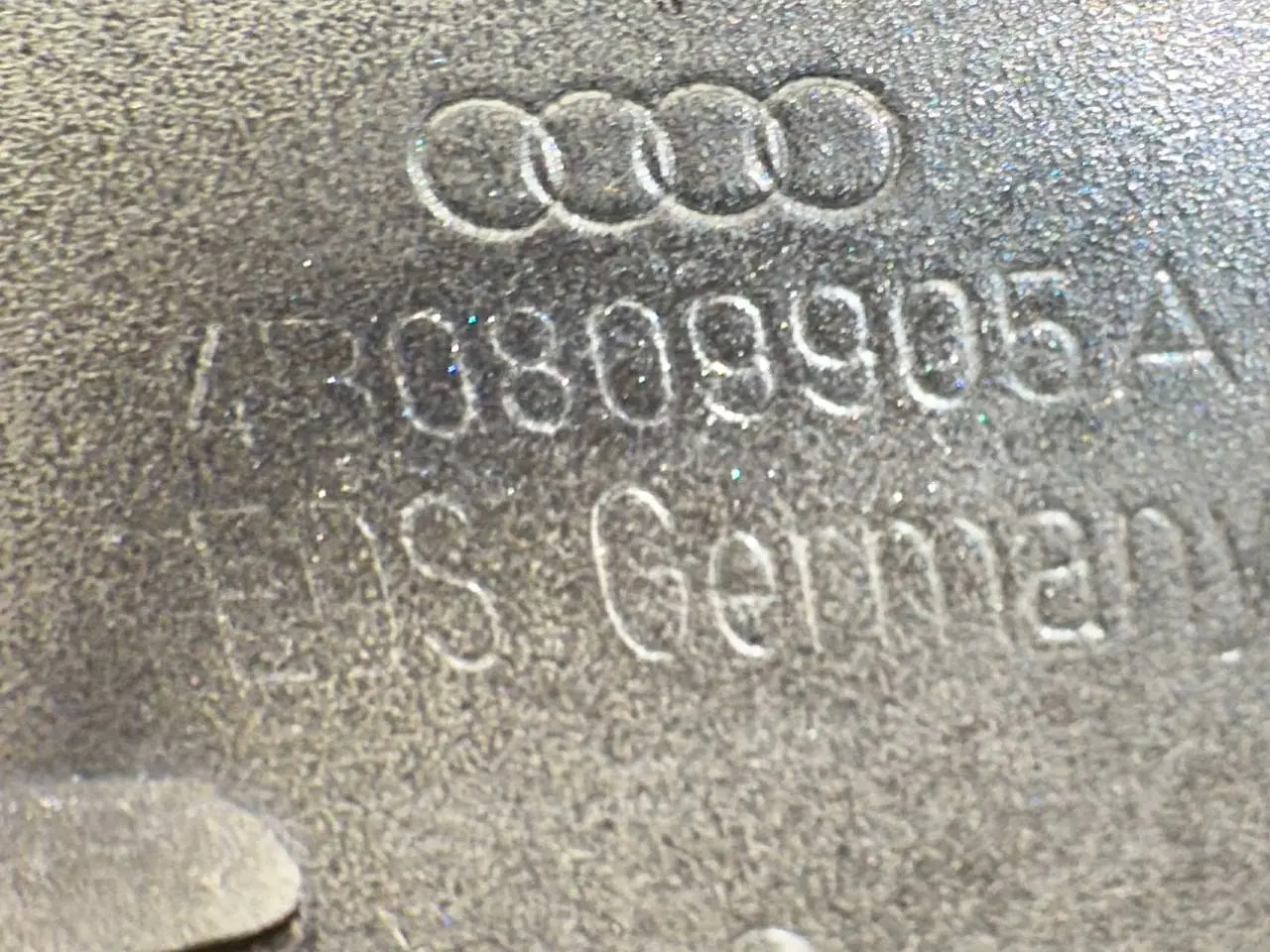 Tankklappe blau für Audi A6 Avant 4B5 TDI 2.5L 2002 4B0809905A