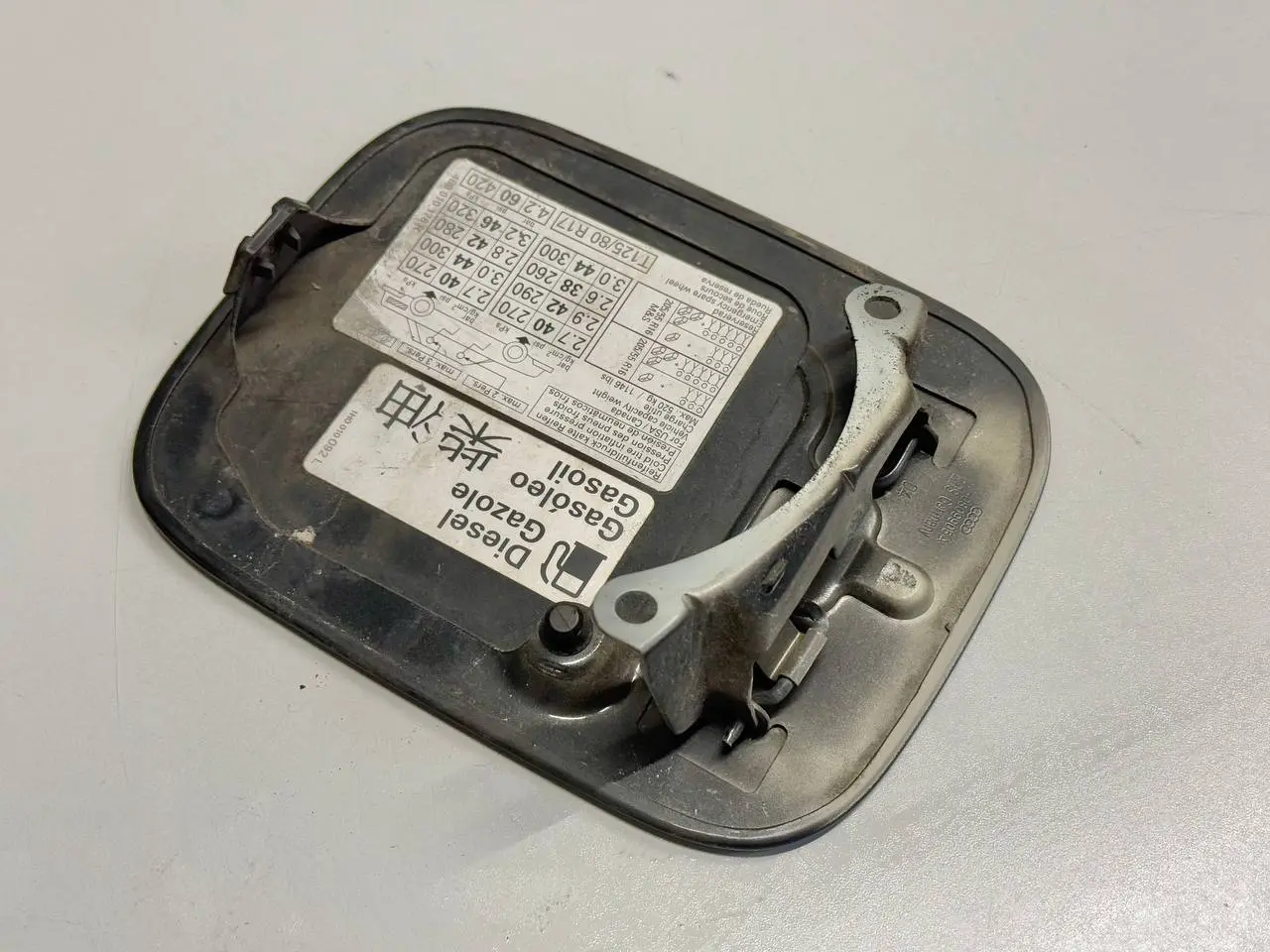 Tankklappe blau für Audi A6 Avant 4B5 TDI 2.5L 2002 4B0809905A