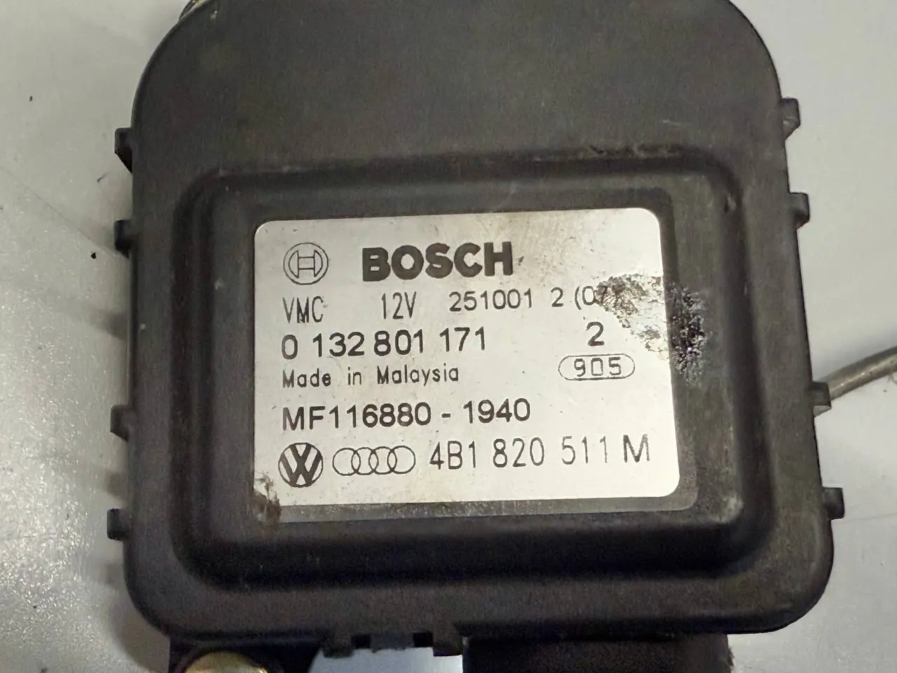 Stellmotor Heizung Umluftklappe Bosch A6 Avant 4B5 TDI 2.5L 2002 0132801171