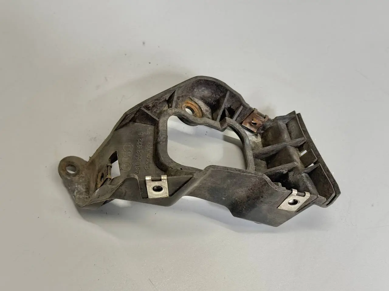 Halter Seitenschweller rechts Audi A6 Avant 4B5 TDI 2.5L 2002 4B0853922B