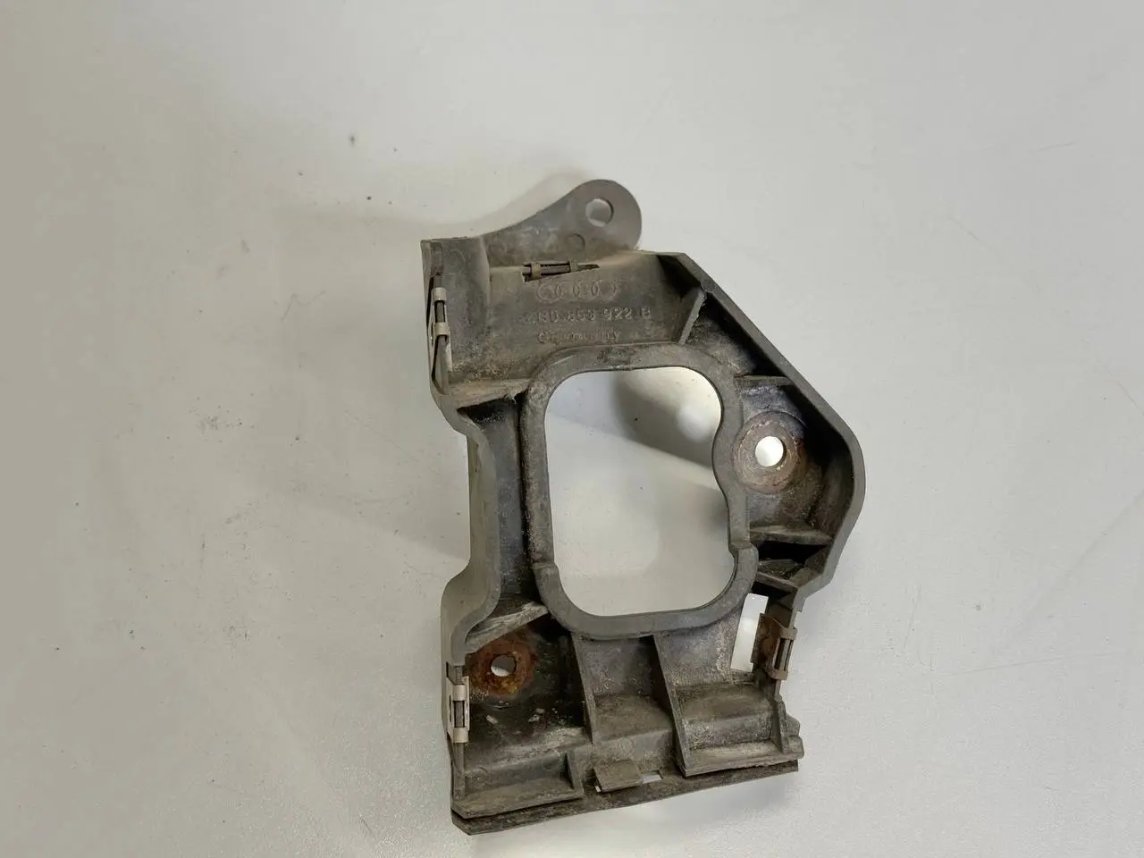 Halter Seitenschweller rechts Audi A6 Avant 4B5 TDI 2.5L 2002 4B0853922B