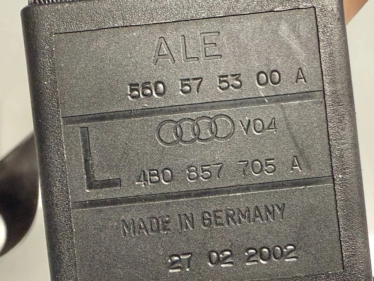 Sicherheitsgurt vorne Audi A6 Avant 4B5 TDI 2.5L 2002 560575300A, 4B0857705