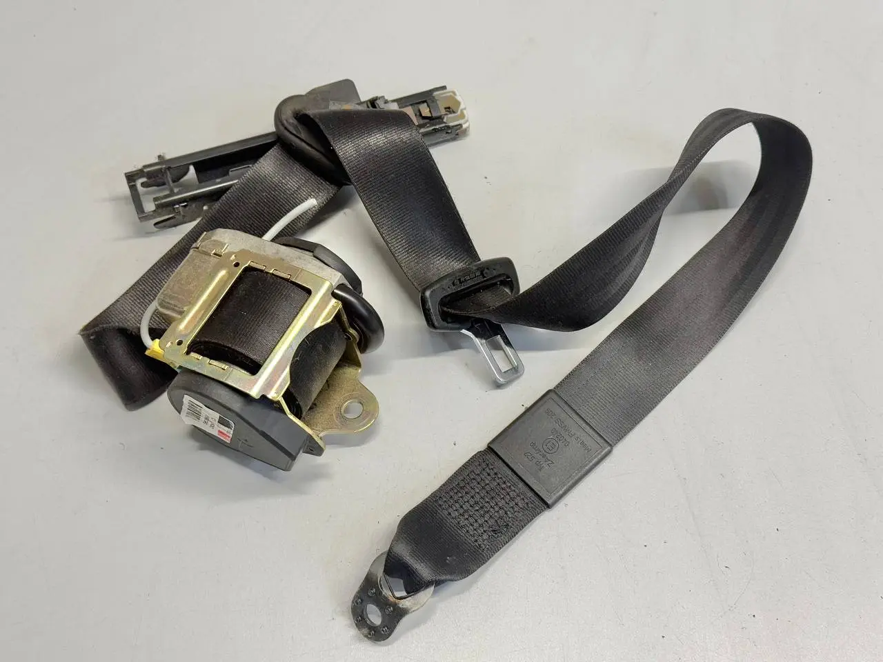 Sicherheitsgurt vorne Audi A6 Avant 4B5 TDI 2.5L 2002 560575300A, 4B0857705