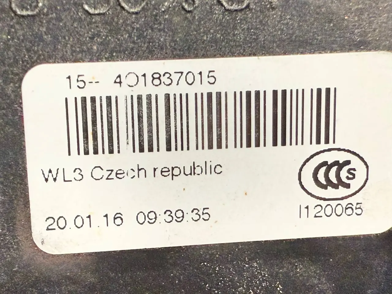 Türschloss mit ZV Stellmotor vorne Audi A6 Avant 4B5 TDI 2.5L 2002 401837015