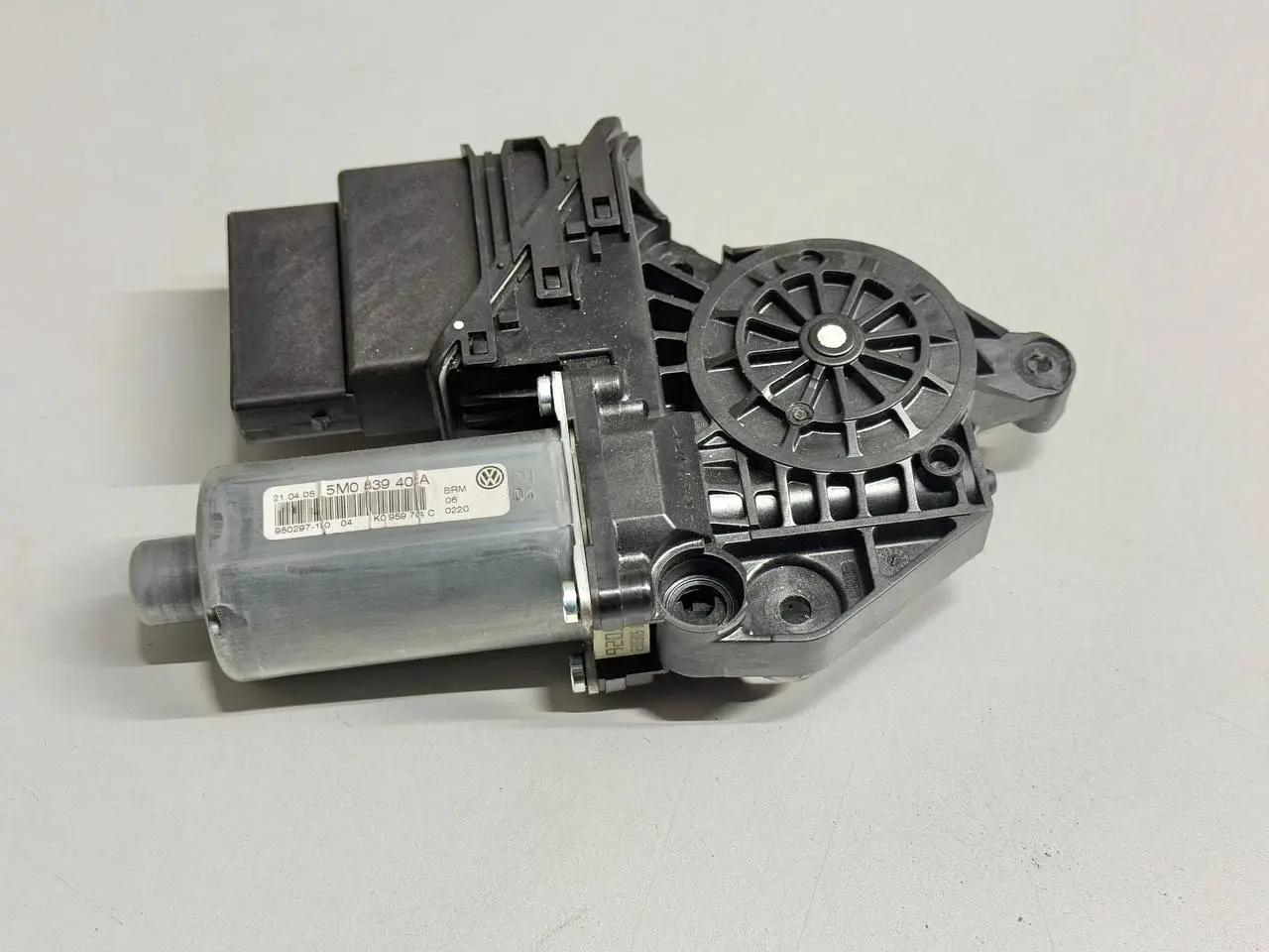 Fensterhebermotor hinten rechts VW Golf Plus 2006 5M1 1,6 5M0839402A