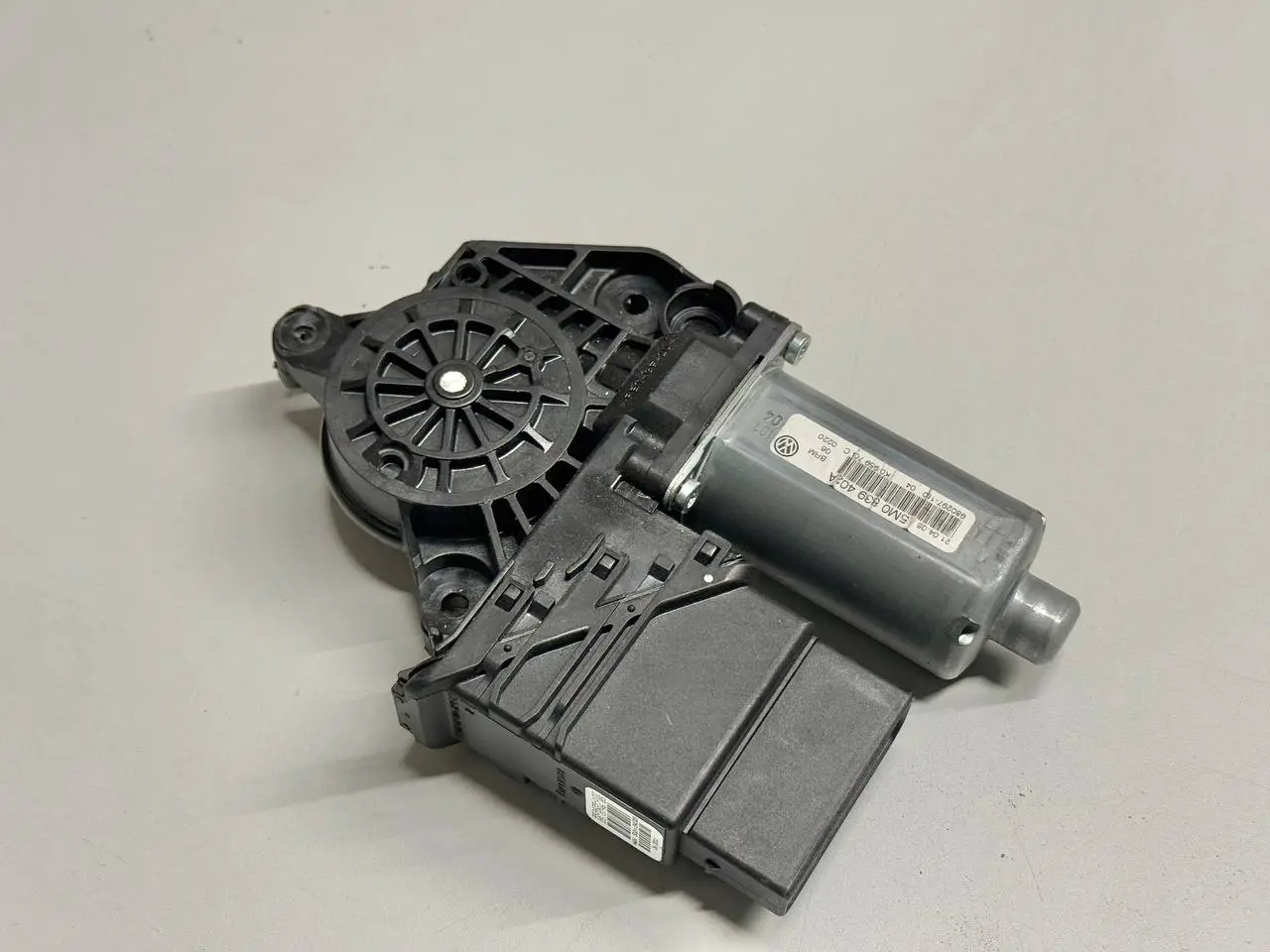 Fensterhebermotor hinten rechts VW Golf Plus 2006 5M1 1,6 5M0839402A