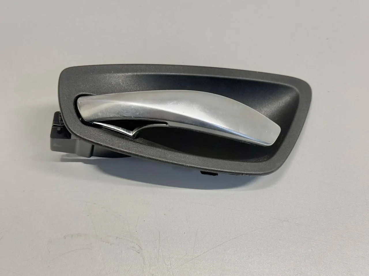 Türgriff innen vorn links 1er Baureihe 116i 2009 BMW 116i E81 2011 696210101