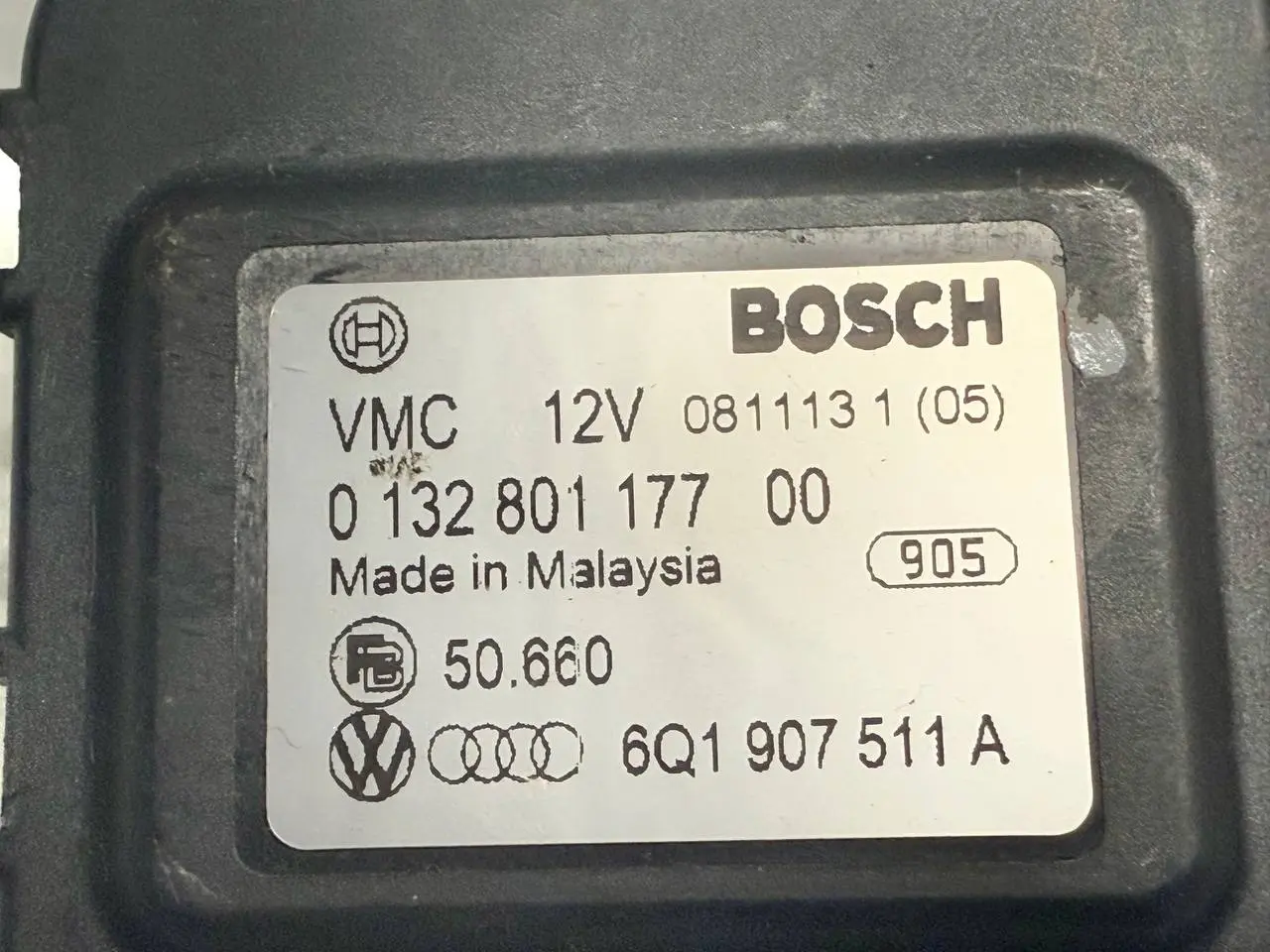 Stellmotor für Umluftbetrieb VW Polo 9N1 1,2L 2002 013280117700, 6Q1907511