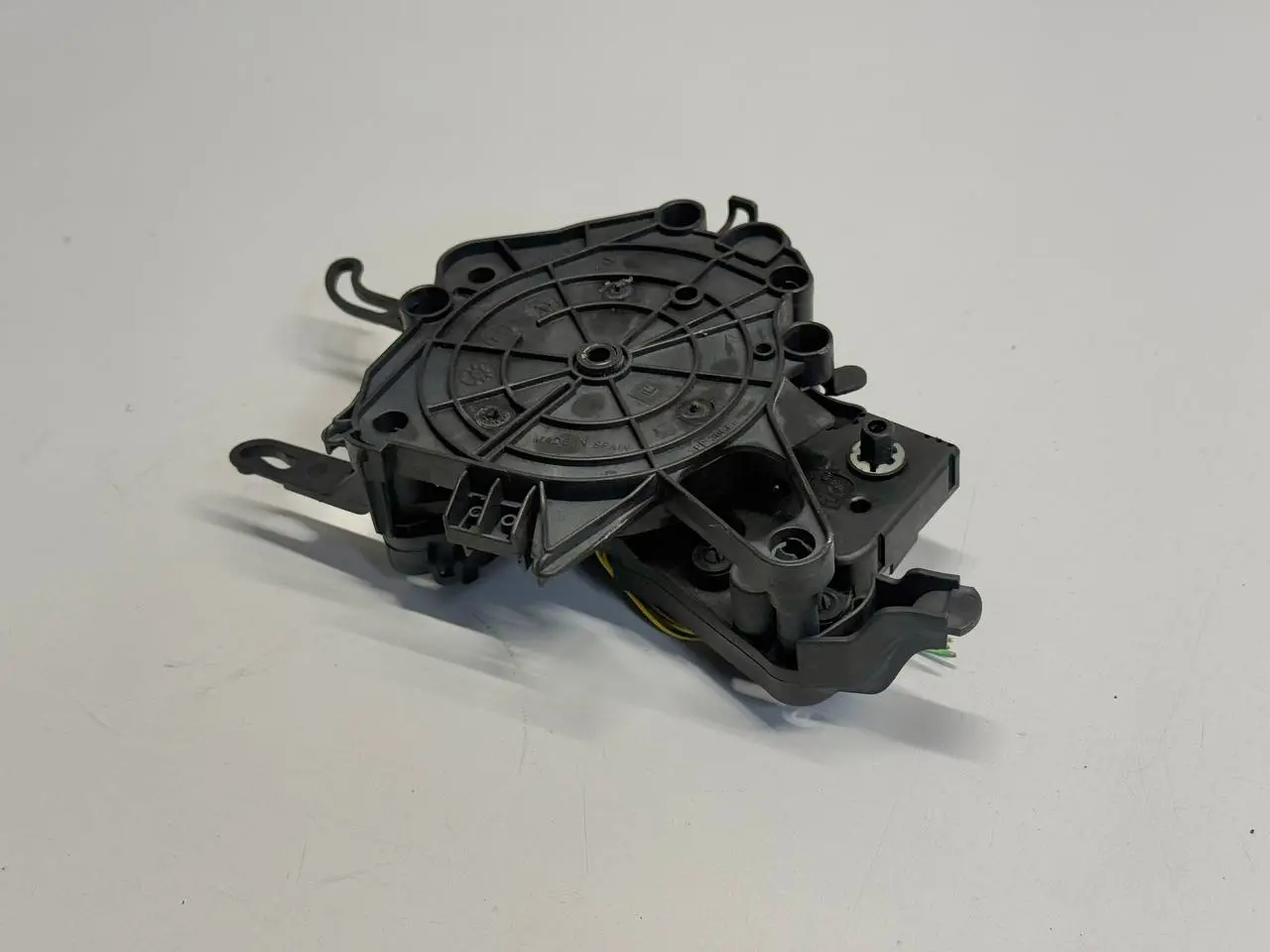 Kühler Wasserkühler PA66-GF30 Ersatzteil Benz Benz W212 E-Klasse 2010 419473241