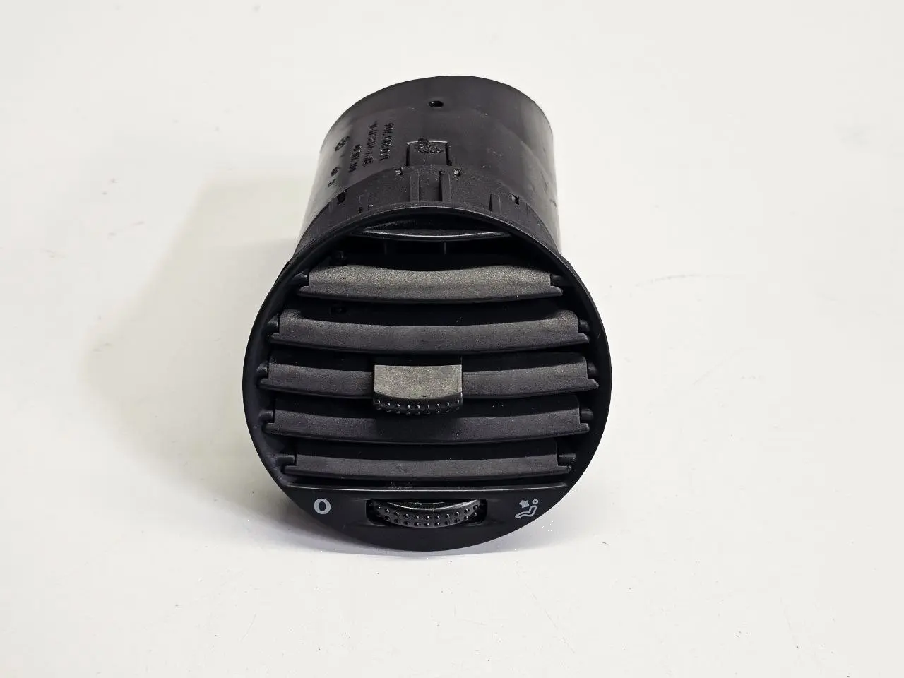 Lüftungsdüse vorne rechts VW New Beetle 1C1 1.4 2004 1C0819704