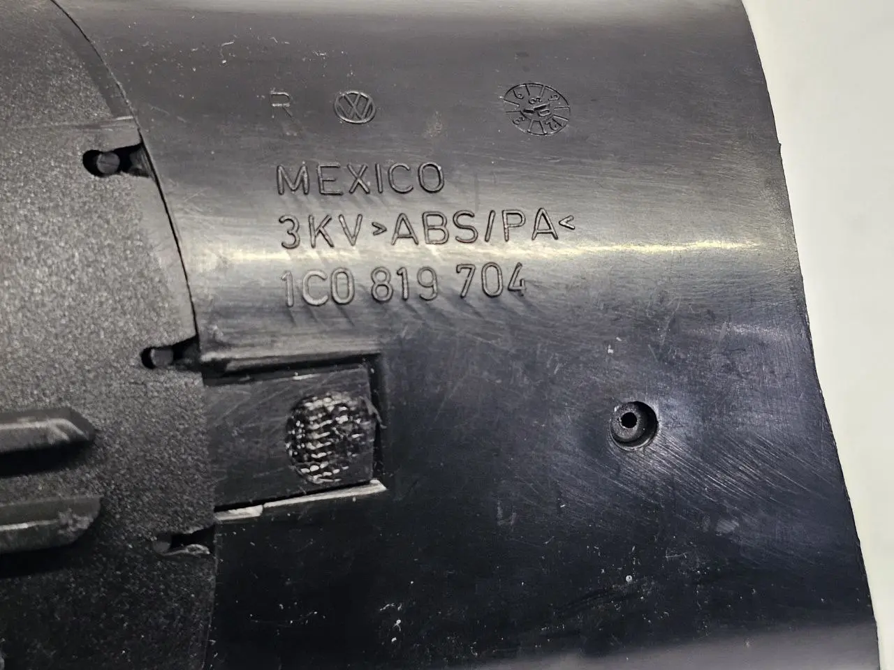 Lüftungsdüse vorne rechts VW New Beetle 1C1 1.4 2004 1C0819704