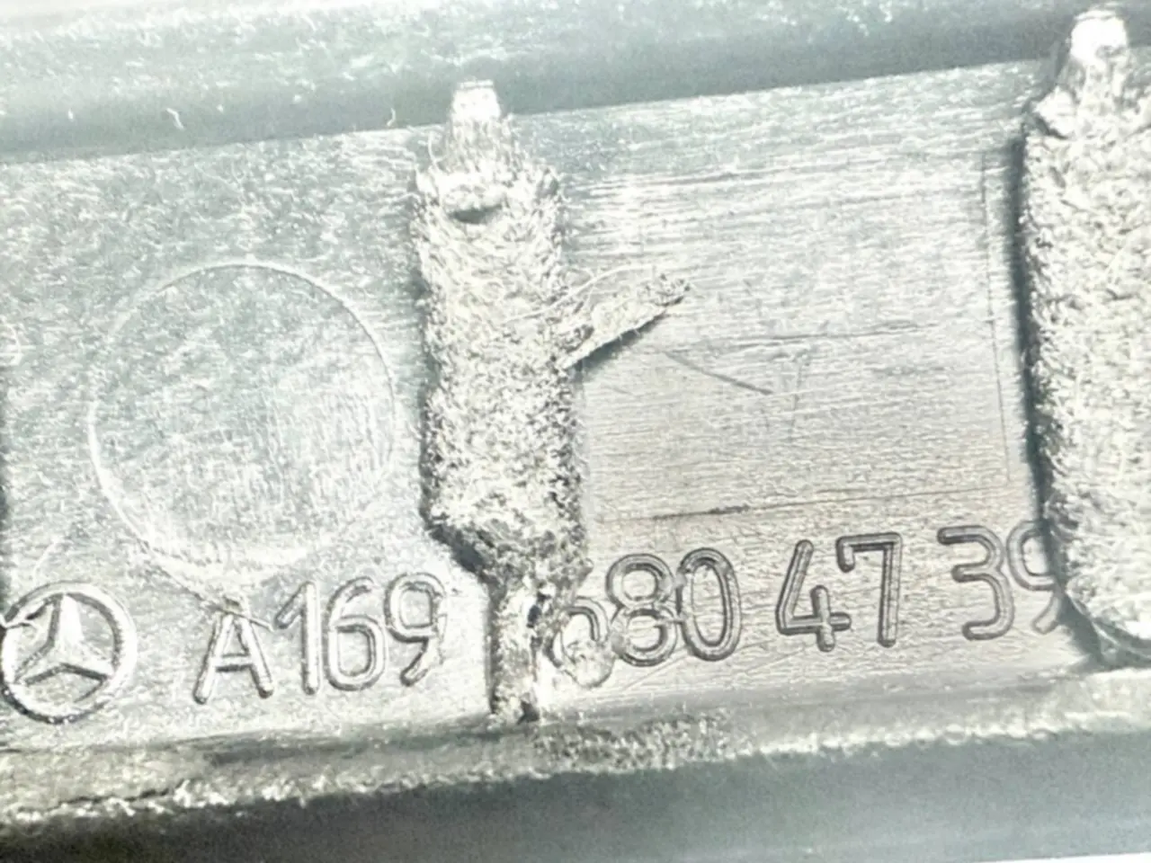 Leiste Armaturenbrett Mercedes BKlasse W245 B170 2005 1696804739, A1696804739