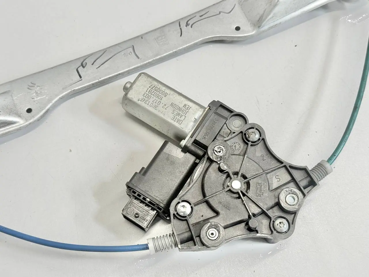 Elektrischer Fensterhebermotor vorne rechts Opel Corsa D 72017003