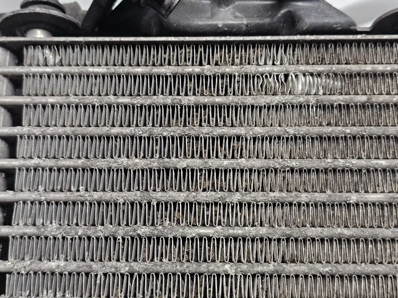 Getriebeoelkuehler Oelkuehler Audi A6 Avant 4B5 TDI 2.5L 2002 4B0317021C