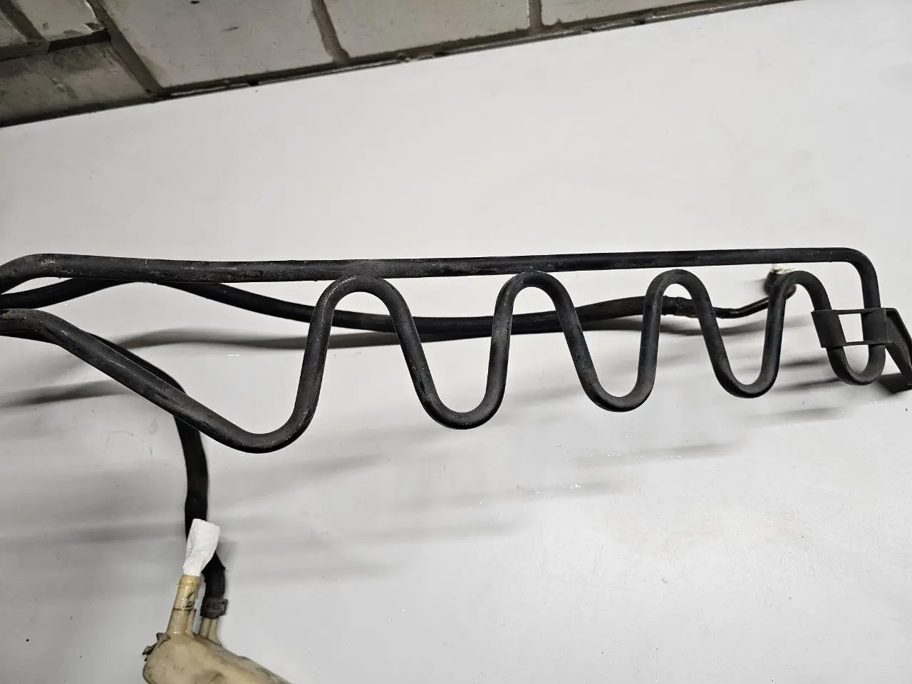 Servobehaelter A6 Avant 4B5 TDI 2.5L Audi A6 Avant 4B5 TDI 2.5L 2002 8D0422373C