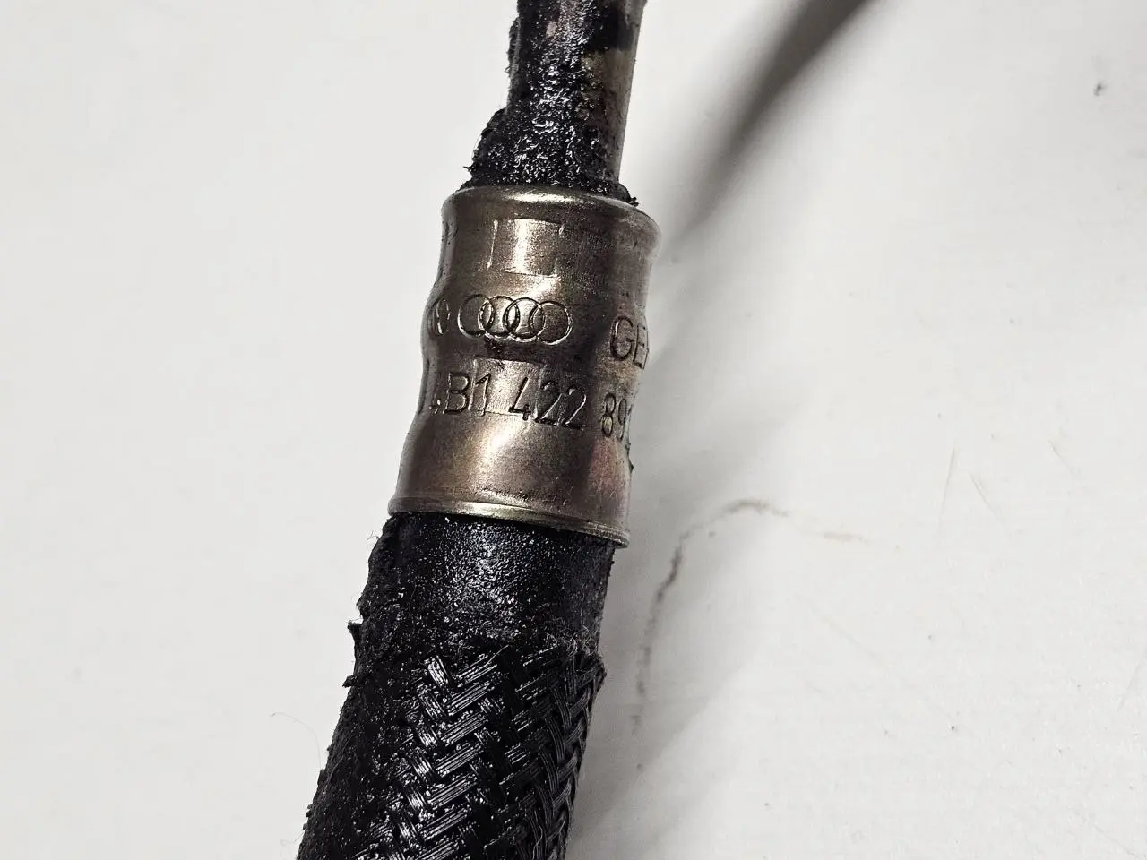 Servobehaelter A6 Avant 4B5 TDI 2.5L Audi A6 Avant 4B5 TDI 2.5L 2002 8D0422373C