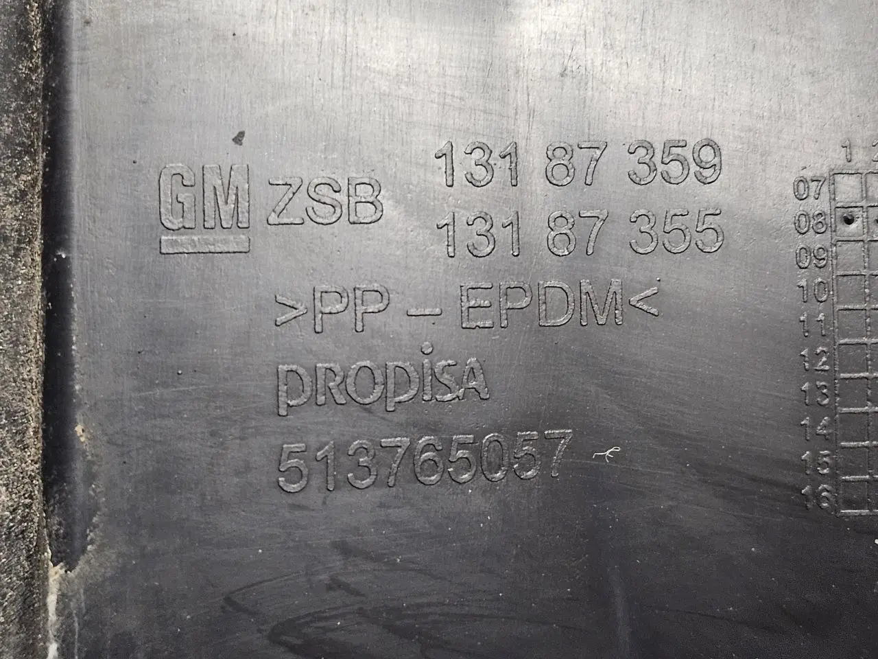 Radhausschale vorne rechts Innenkotfluegel Opel Corsa D 1.2L 2008 13187359