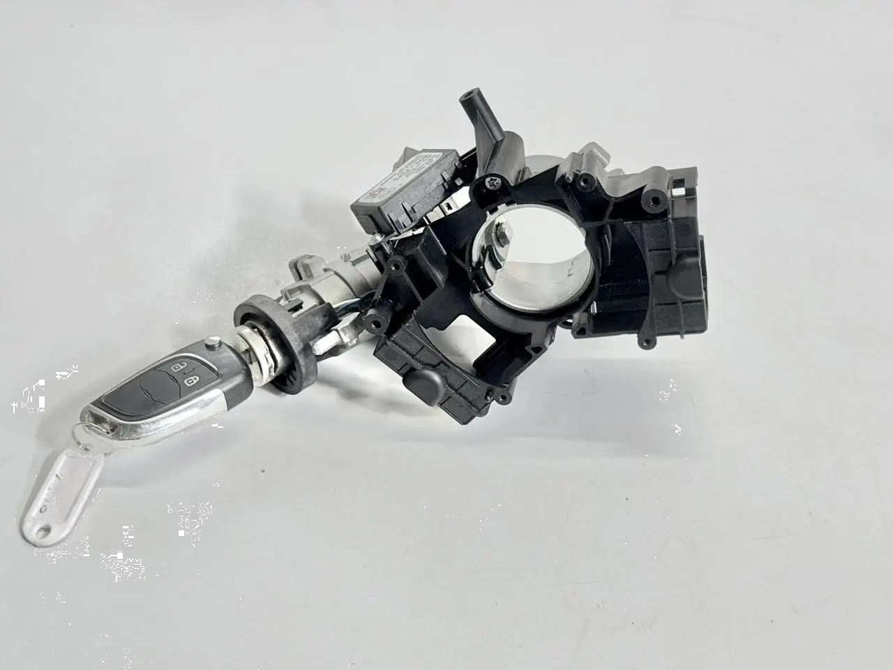 Lesespule Wegfahrsperre Zündschloss Antenne Opel Corsa D 1.2L 2008 13500157