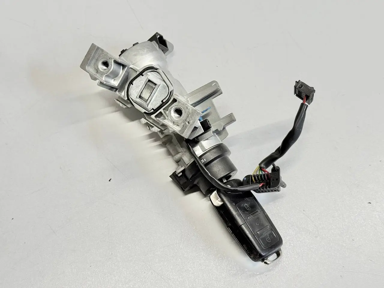 Zuendschloss Zündanlassschalter VW Golf Plus 2005 5M1 1,6 FSI 1K0905851B