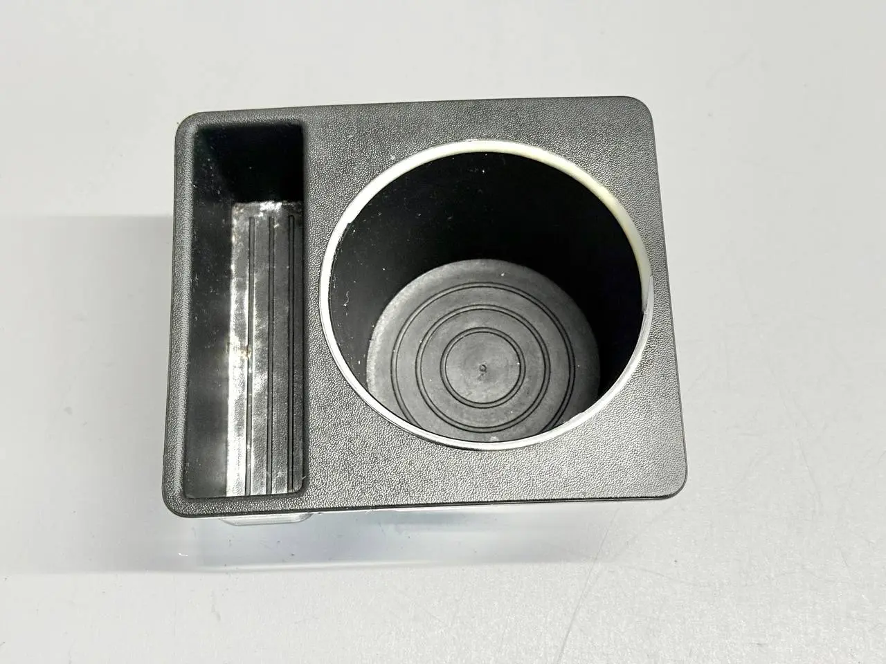 Becherhalter Getraenkefach fuer Mercedes BKlasse W245 B170 2005 A1696830294