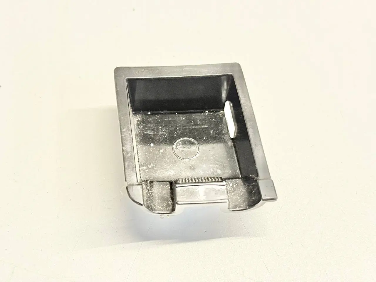 Ablagefach Mittelkonsole für BKlasse Mercedes BKlasse W245 B170 2005 1068920100