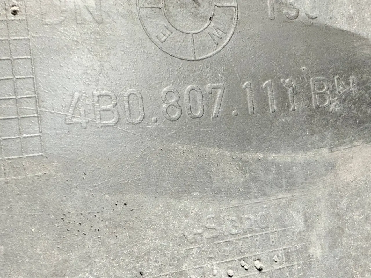 Stoßstange Vorne Audi A6 Avant 4B5 TDI 2.5L 2002 FC: LZ9W