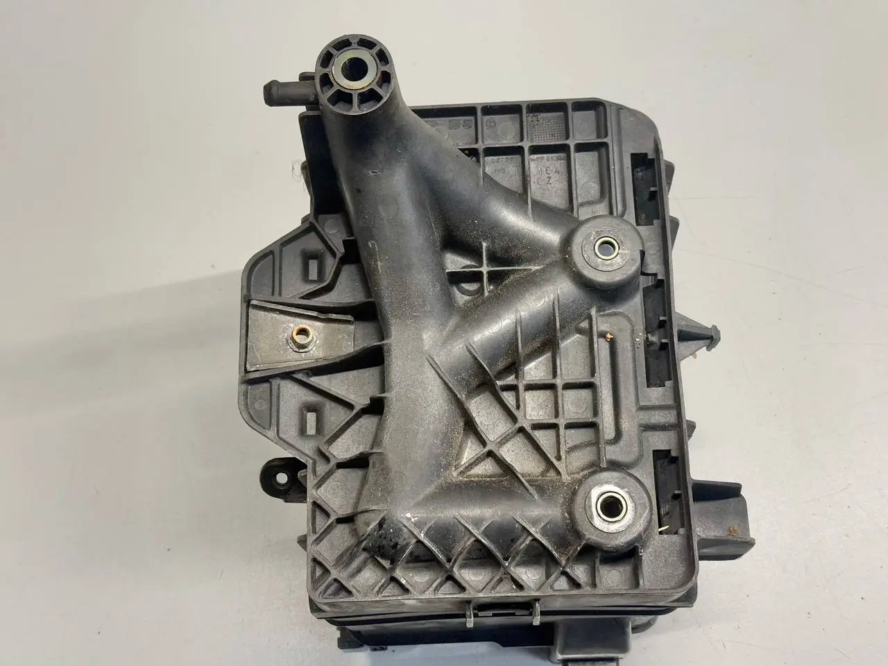 Batteriehalter Batteriekasten Polo 9N1 1,2L 2002 VW Polo 9N1 1,2L 2002 6Q0915419