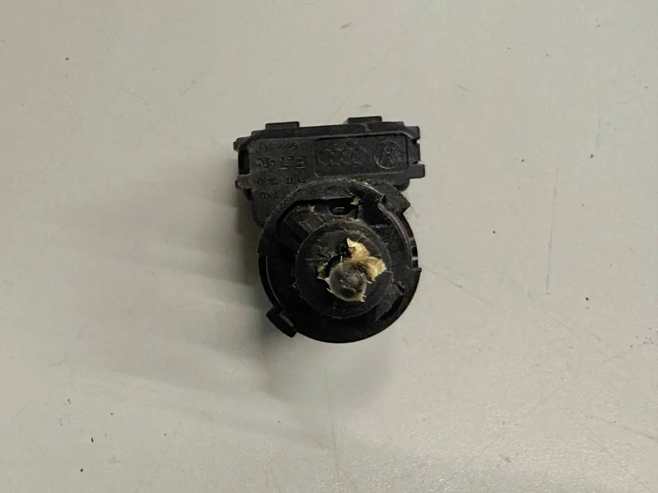 Bremslichtschalter Stellmotor Sensor für Golf 4 Golf 4 1,4 1J1 1998 1J0945511B