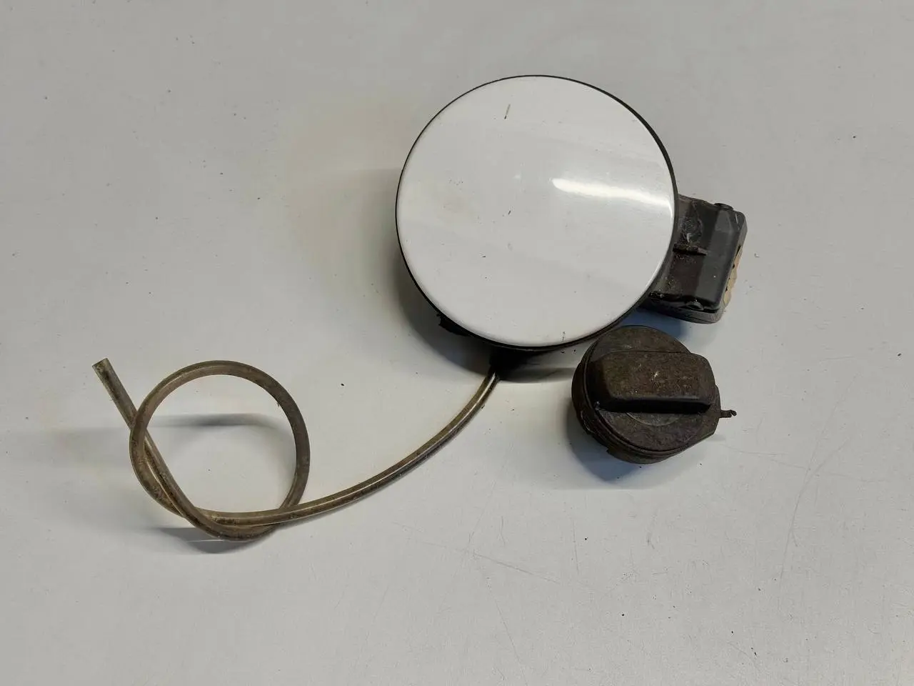 Tankklappe Tankdeckel SKODA Fabia 6Y5 1.4 2001 Kombi 6Y9809857