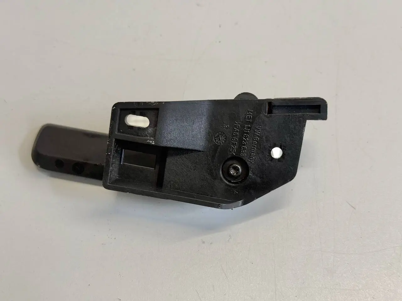 Motorhauben Öffner Hebel Innengriff für Golf 4 VW Polo 9N1 1,2L 2002 1J1823633