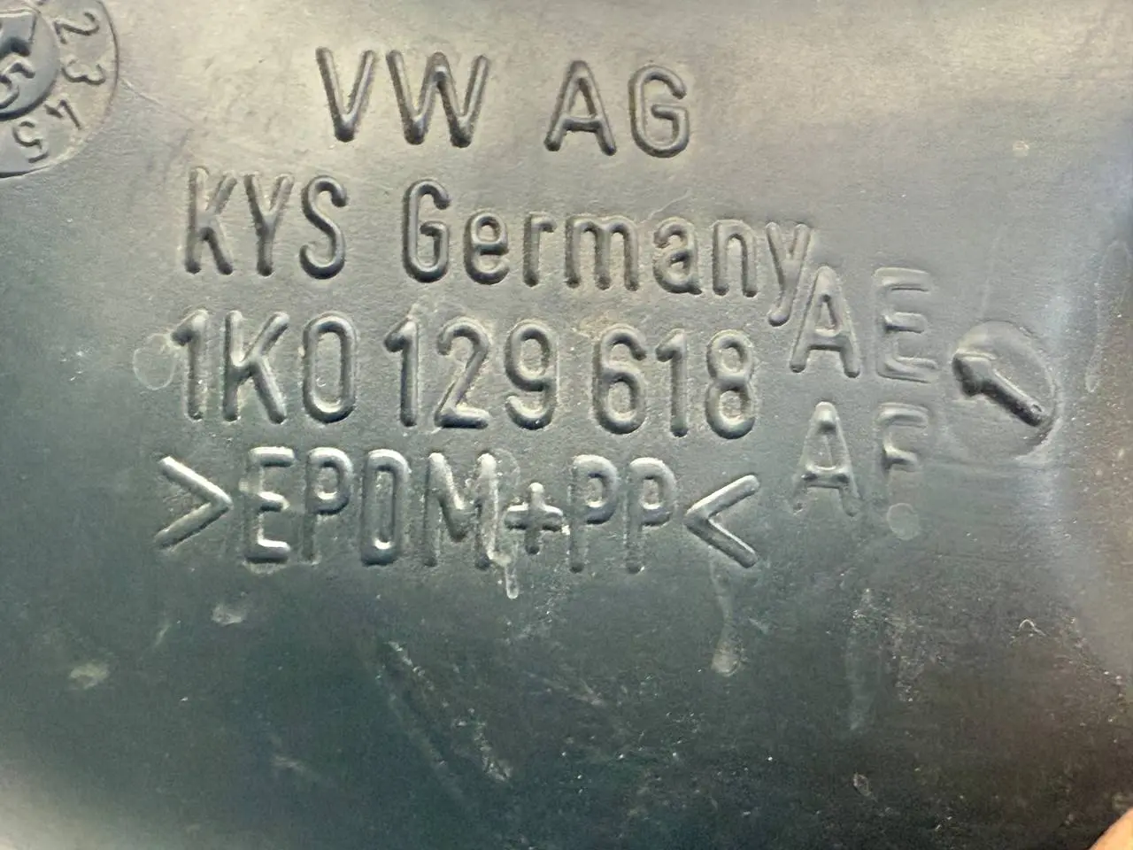 Ansaugrohr Luftführung Luftrohr für Golf5 1K1 1.4L VW Golf5 1K1 1.4L 1K0129618