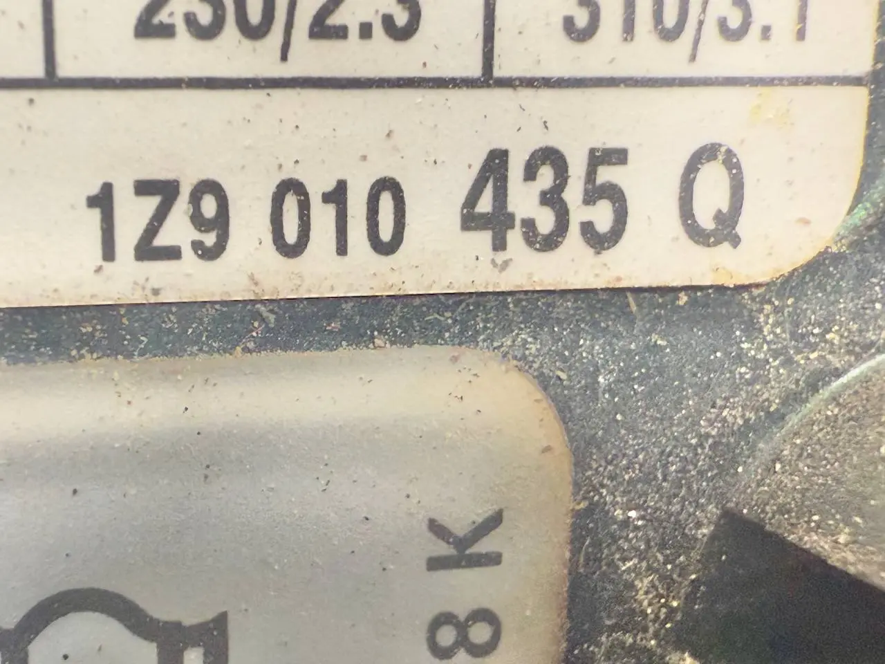 Tankklappe Tankdeckel Verschluss SKODA Octavia 1Z5 1,9 TDI 2004 Kombi 1Z9809857