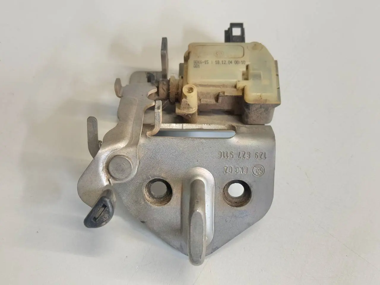 Heckklappenschloss Schloss Tuerverriegelung Stellmotor Octavia 1Z9827511C