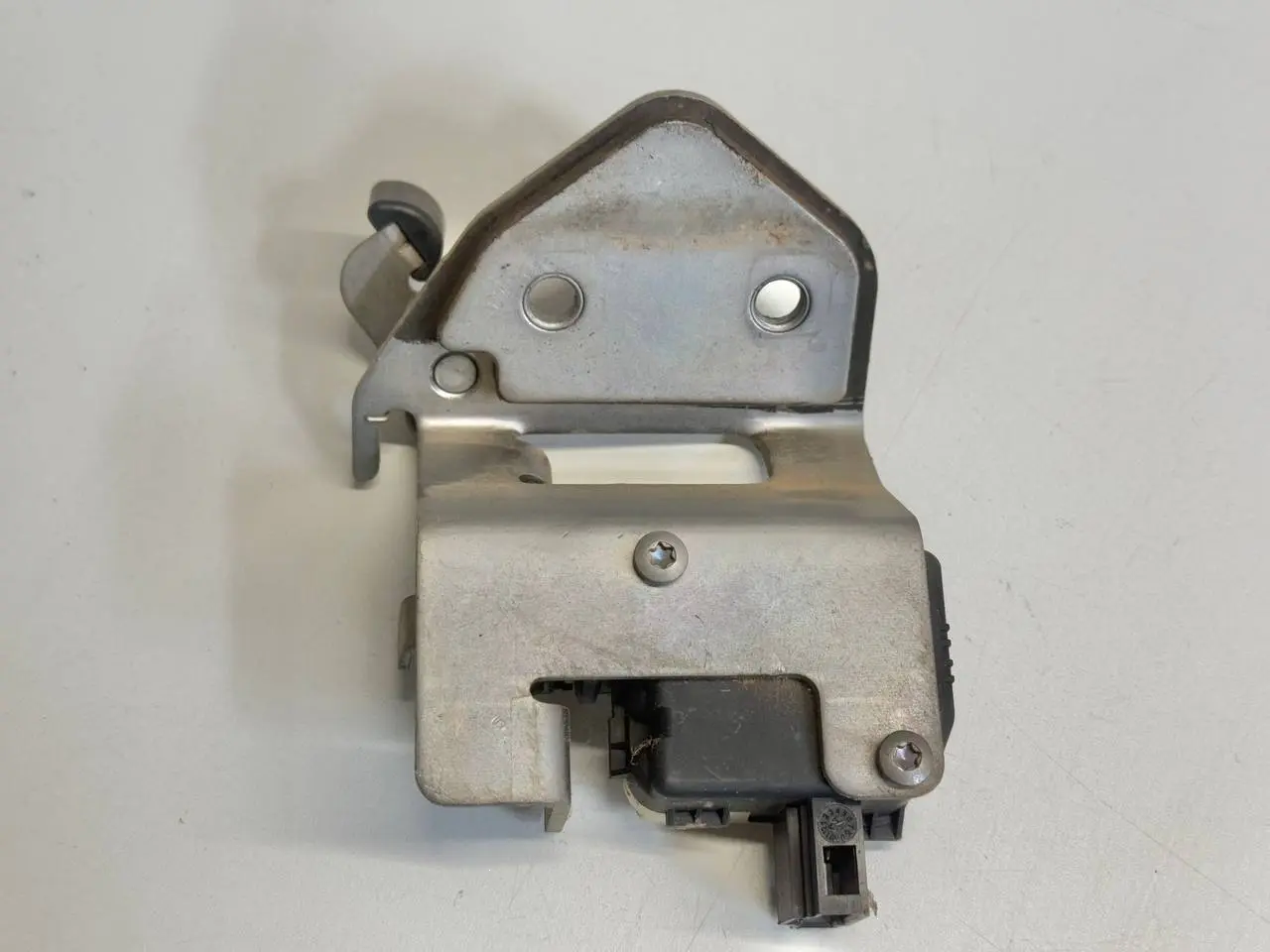 Heckklappenschloss Schloss Tuerverriegelung Stellmotor Octavia 1Z9827511C