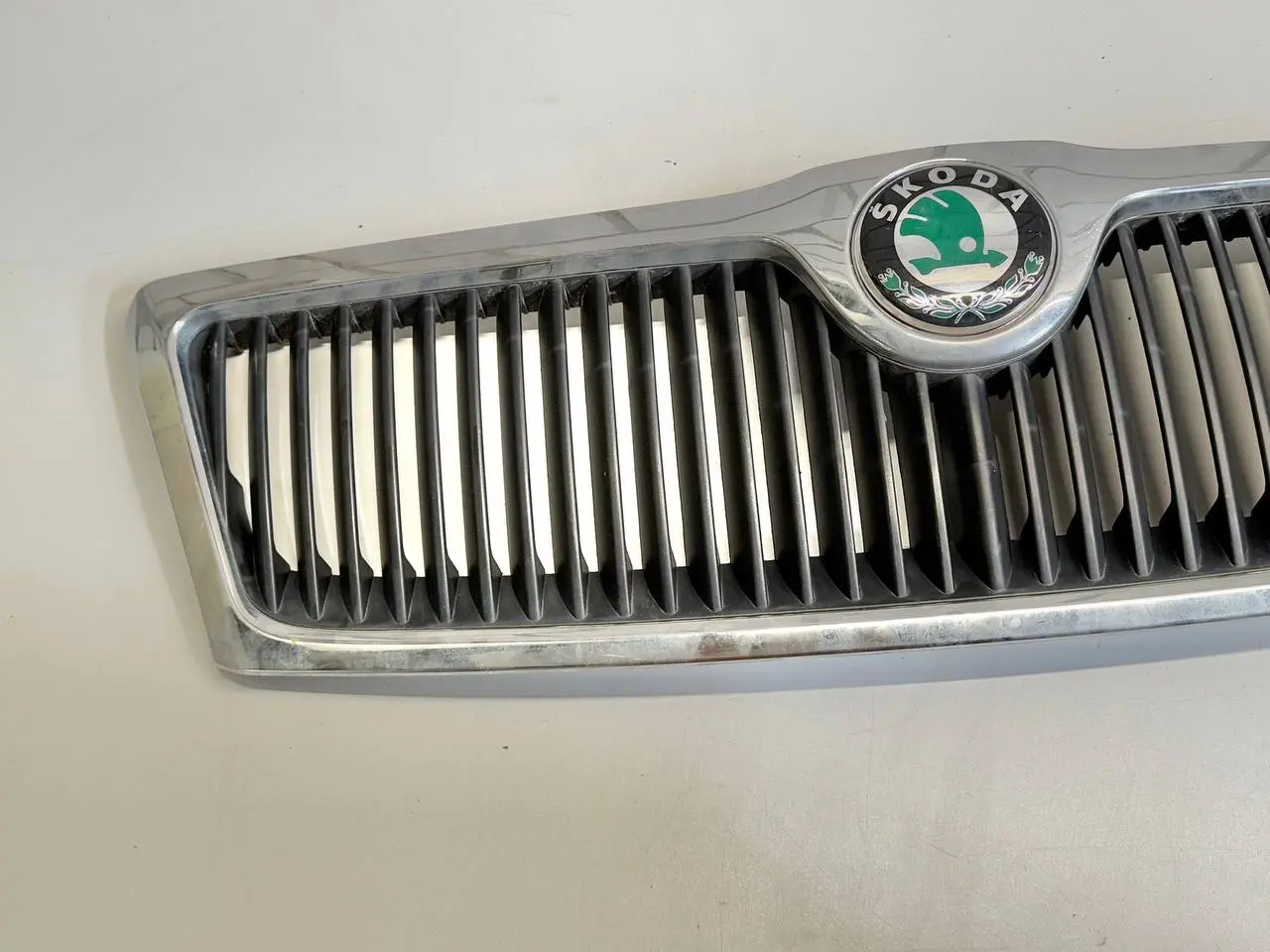 Kühlergrill Frontgrill für SKODA Octavia II 1Z 09-13 1Z0853668A