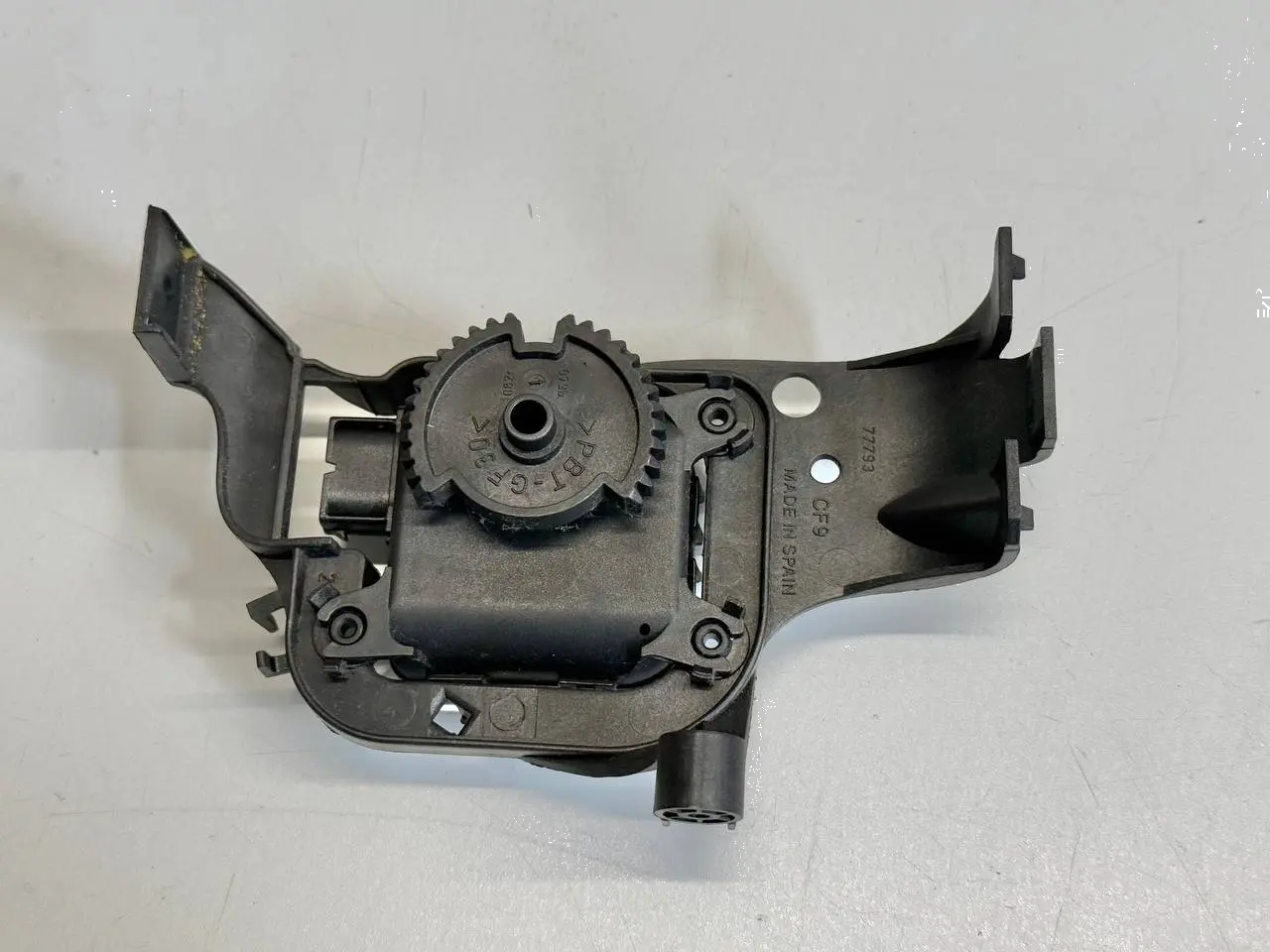 Stellmotor für Umluftklappe und SKODA Fabia 6Y5 1.4 2001 Kombi 01828012002