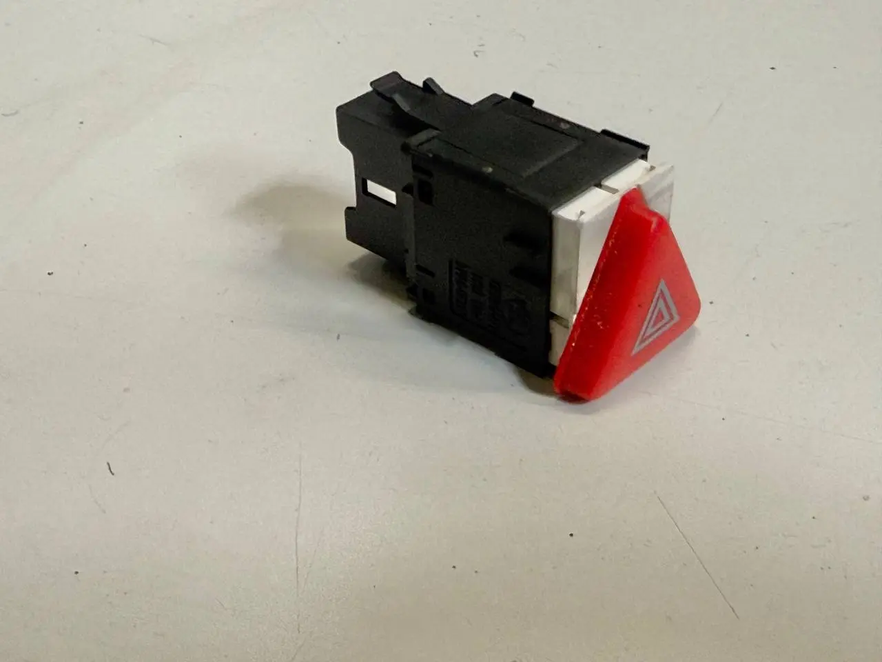 Steuergerät Motorsteuerung ECU für SKODA Fabia 6Y5 1.4 Kombi 8Y0953235