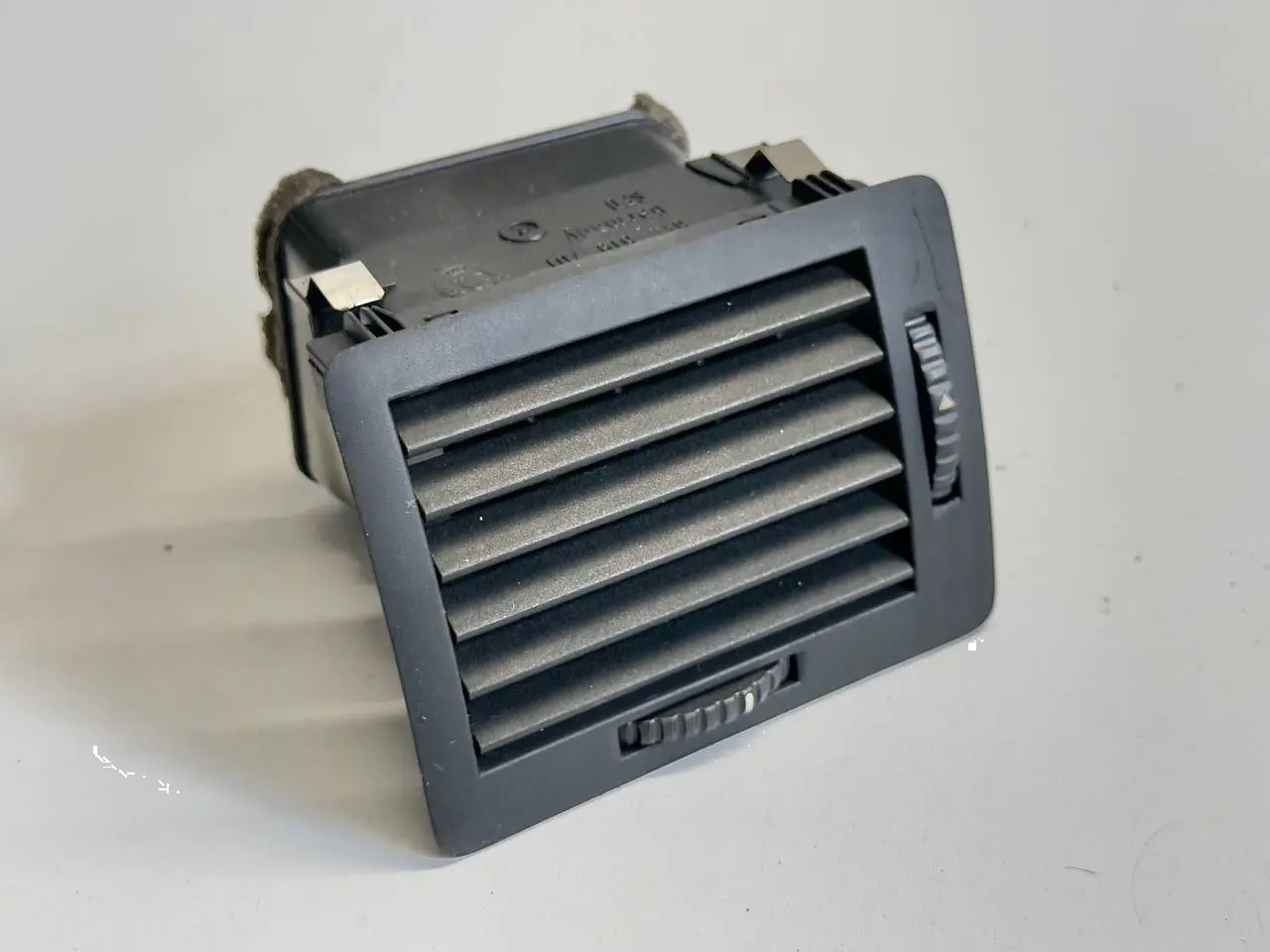 Luftdüse Lüftungsgitter Luftströmer SKODA Fabia 6Y5 1.4 2001 Kombi 6Y0819701