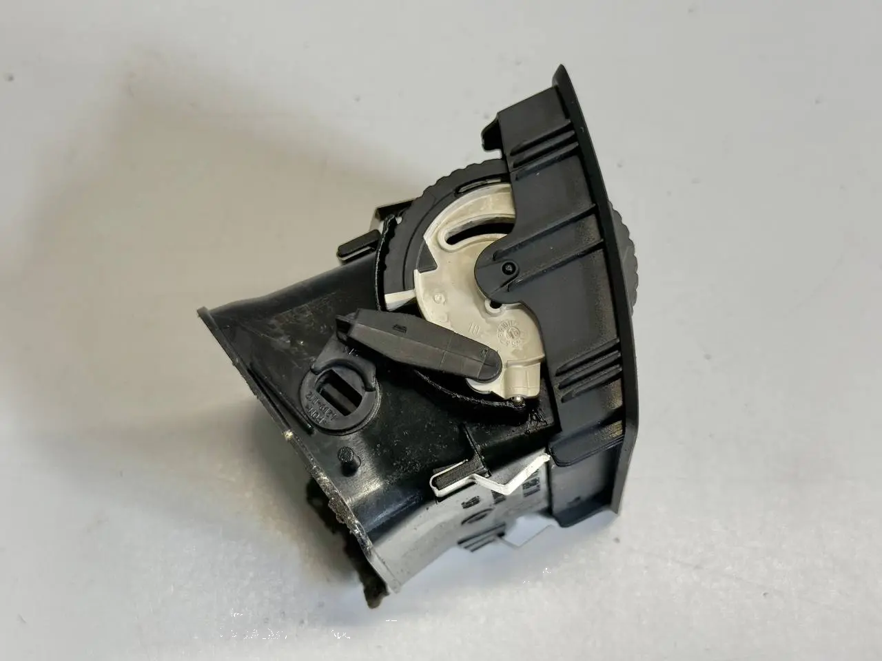 Luftdüse Lüftungsgitter Luftströmer SKODA Fabia 6Y5 1.4 2001 Kombi 6Y0819701