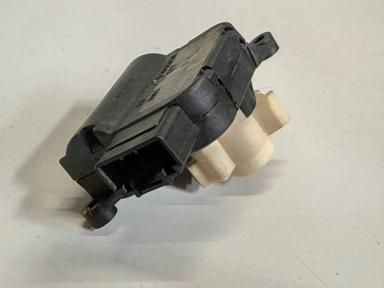Stellmotor Klimaregelung SKODA Octavia 1Z5 1,9 TDI 2004 Kombi 0132801336
