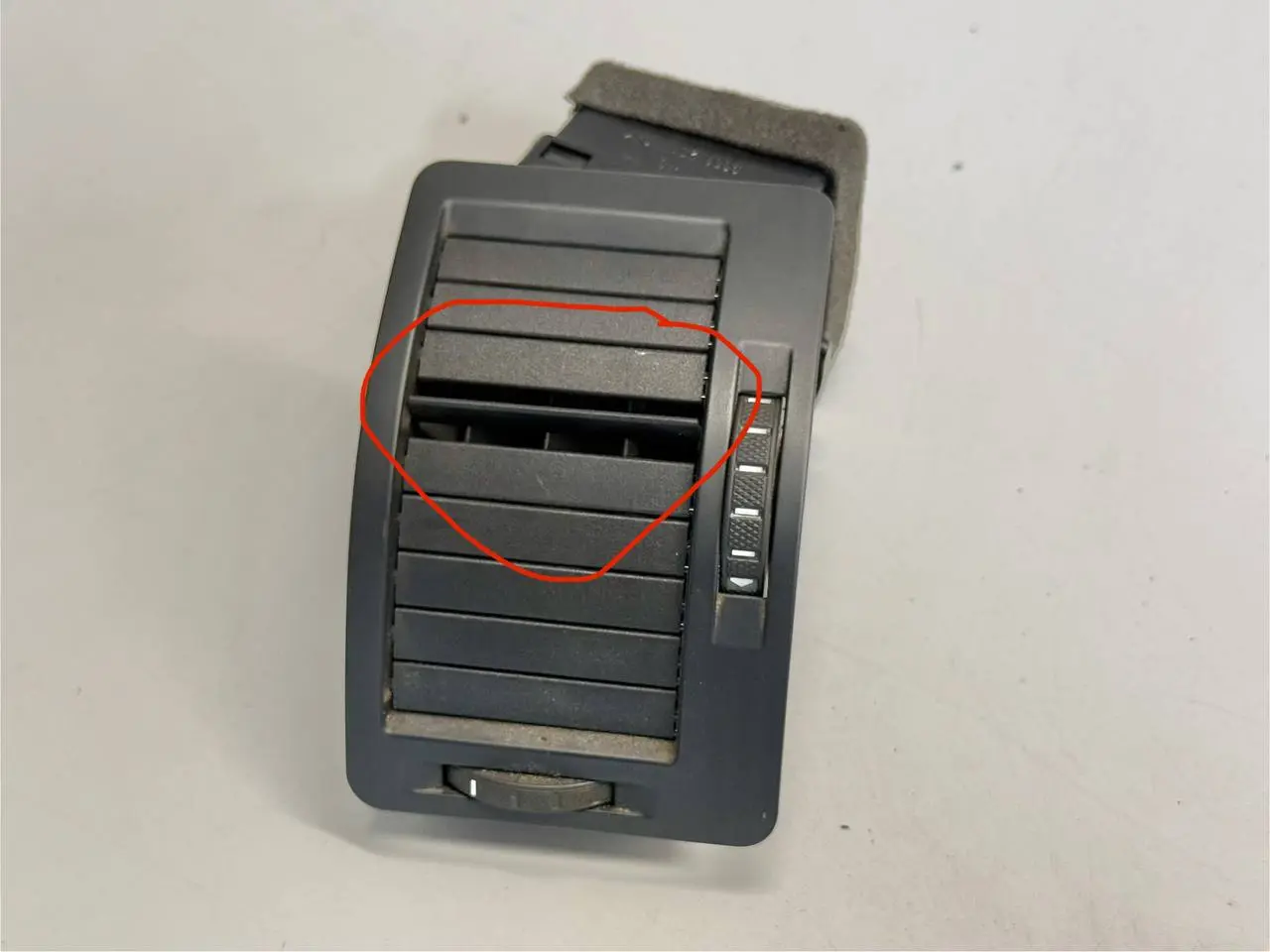Luftdüse Lüftungsdüse Lüftungsgitter vorne links Skoda Octavia 1Z5 1Z0819701