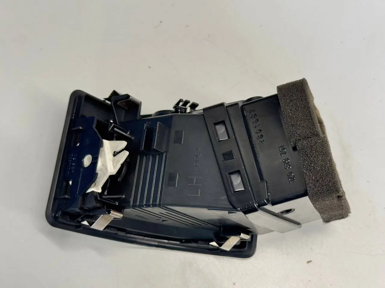 Luftdüse Lüftungsdüse Lüftungsgitter vorne links Skoda Octavia 1Z5 1Z0819701