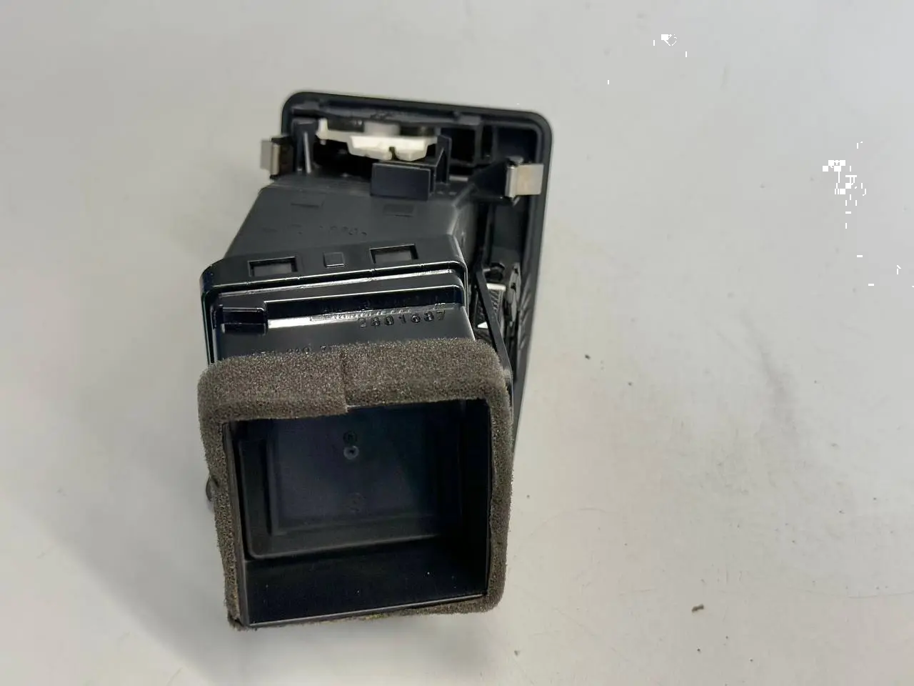 Luftdüse Lüftungsdüse Lüftungsgitter vorne links Skoda Octavia 1Z5 1Z0819701