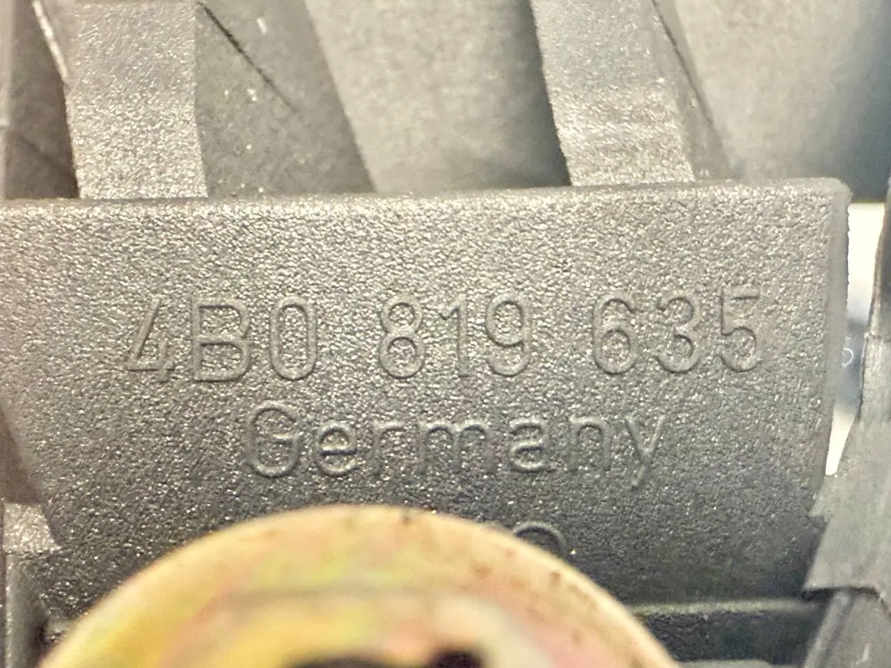Lüftungsgitter Armaturenbrett A6 Audi A6 Avant 4B5 TDI 2.5L 2002 4B0819635