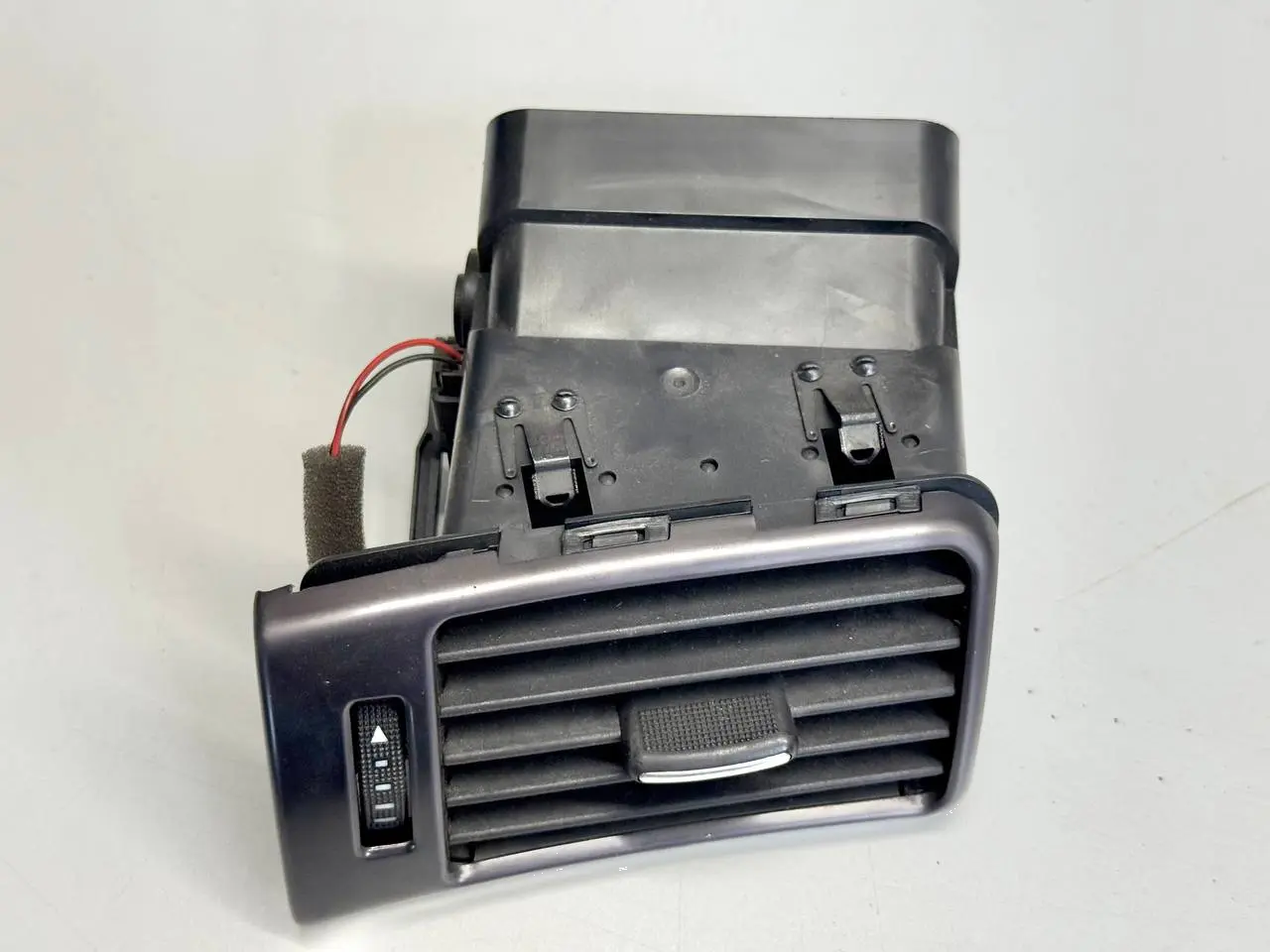 Luftdüse Lüftungsgitter Audi A6 Avant 4B5 TDI 2.5L 2002 4B1820901