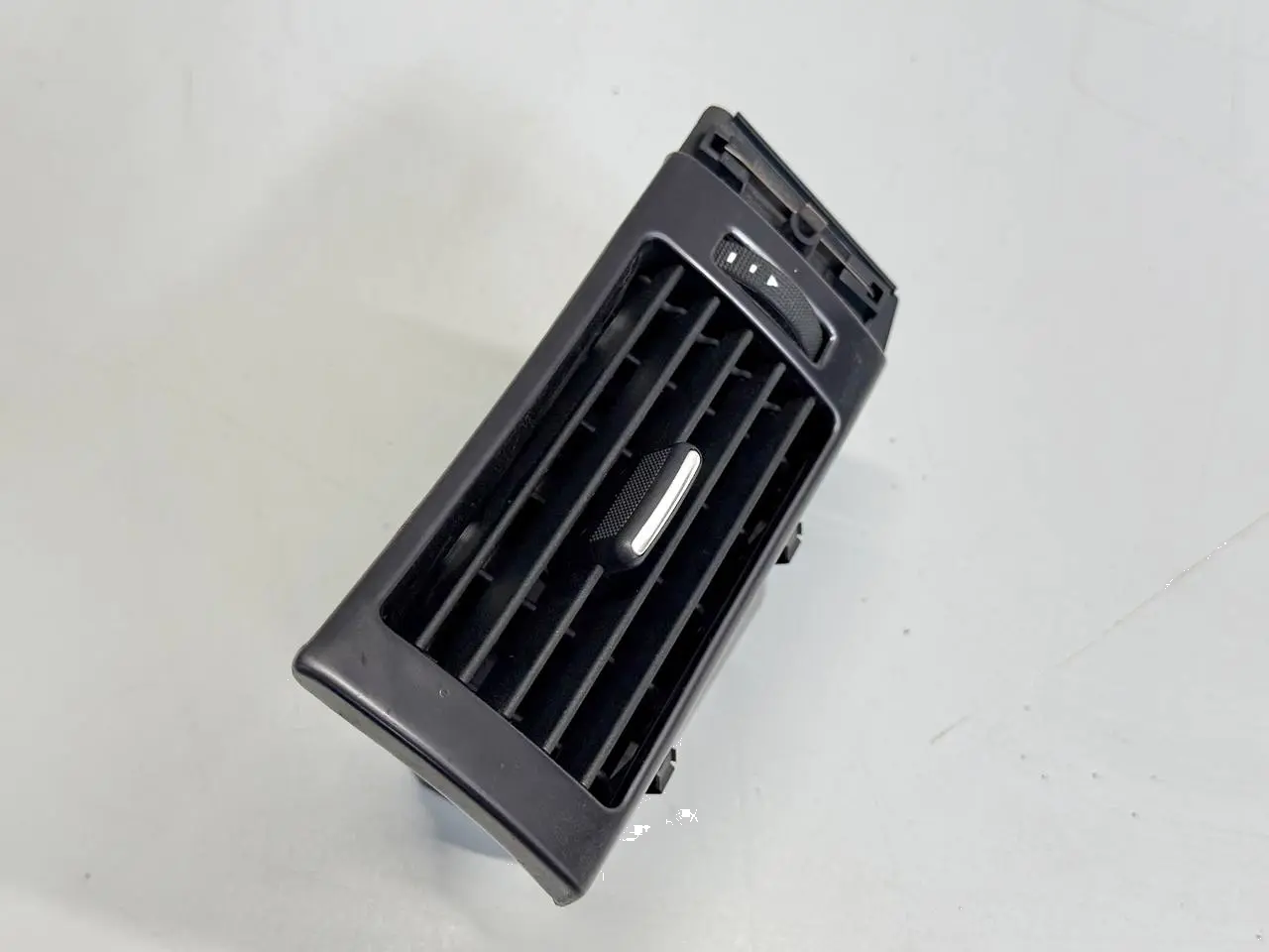 Lüftungsdüse Luftausströmer A6 Avant Audi A6 Avant 4B5 TDI 2.5L 2002 4B1820902